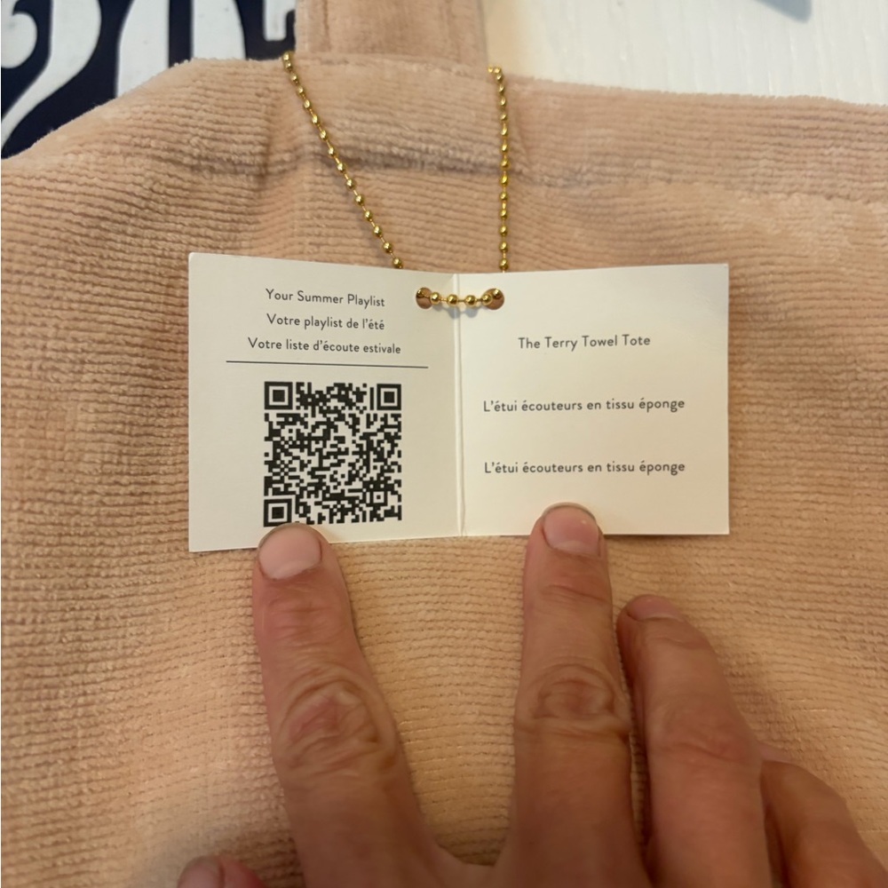 NWT Limited Edition Revovle Béis The Terry Towel Tote in Beige “no pillow” - Picture 5 of 8
